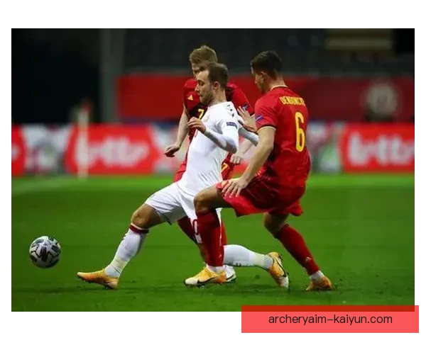 库尔图瓦与卢卡库国家队搭档表现稳健，期待未来赛事中的精彩发挥